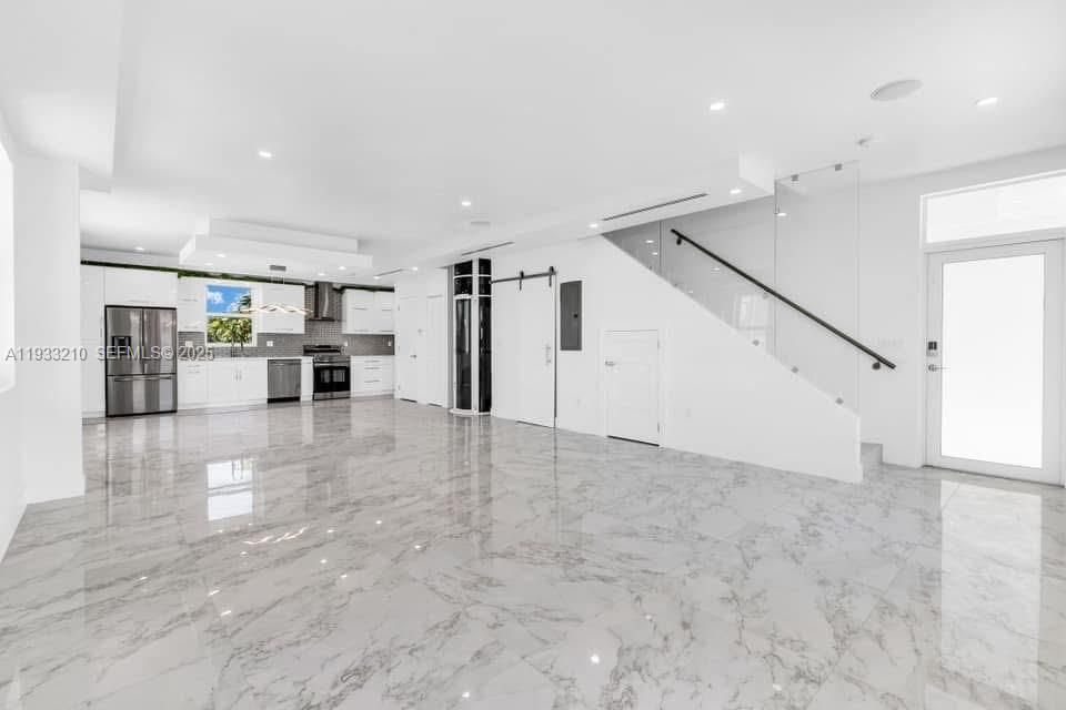 En Venta: $949,000 (3 camas, 3 baños, 1744 Pies cuadrados)