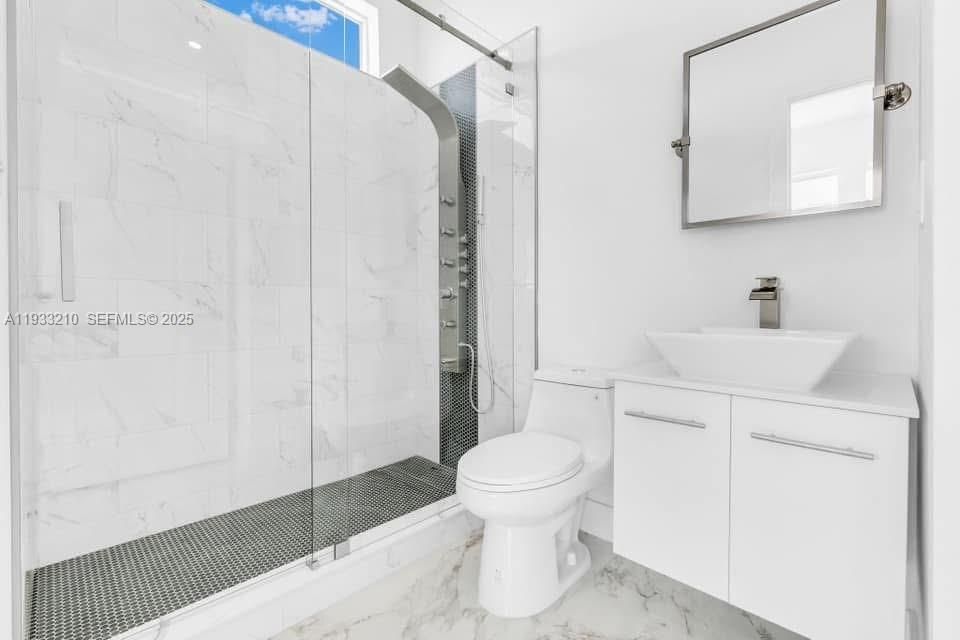 En Venta: $949,000 (3 camas, 3 baños, 1744 Pies cuadrados)