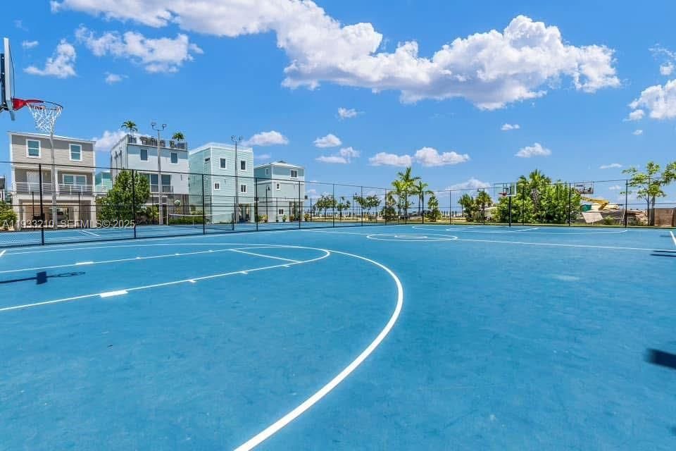 En Venta: $949,000 (3 camas, 3 baños, 1744 Pies cuadrados)