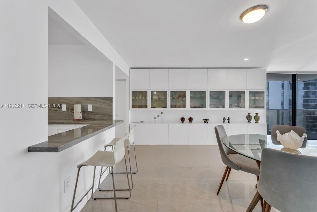 待售: $429,000 (2 贝兹, 2 浴室, 1153 平方英尺)