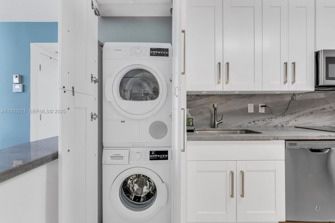 待售: $429,000 (2 贝兹, 2 浴室, 1153 平方英尺)