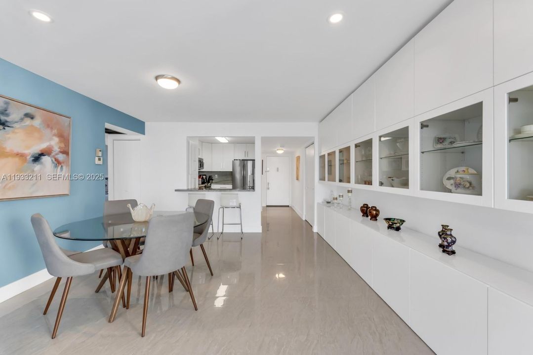 待售: $429,000 (2 贝兹, 2 浴室, 1153 平方英尺)