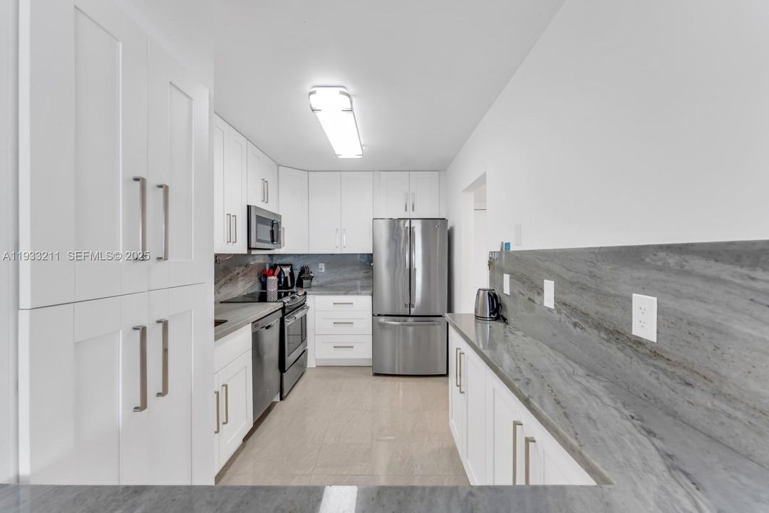 待售: $429,000 (2 贝兹, 2 浴室, 1153 平方英尺)