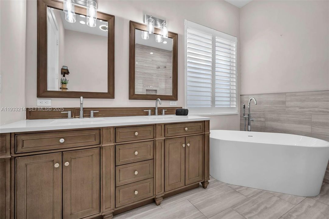 For Sale: $875,000 (4 beds, 2 baths, 2047 Square Feet)