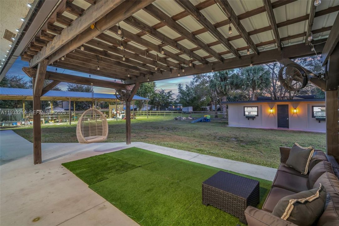 For Sale: $875,000 (4 beds, 2 baths, 2047 Square Feet)