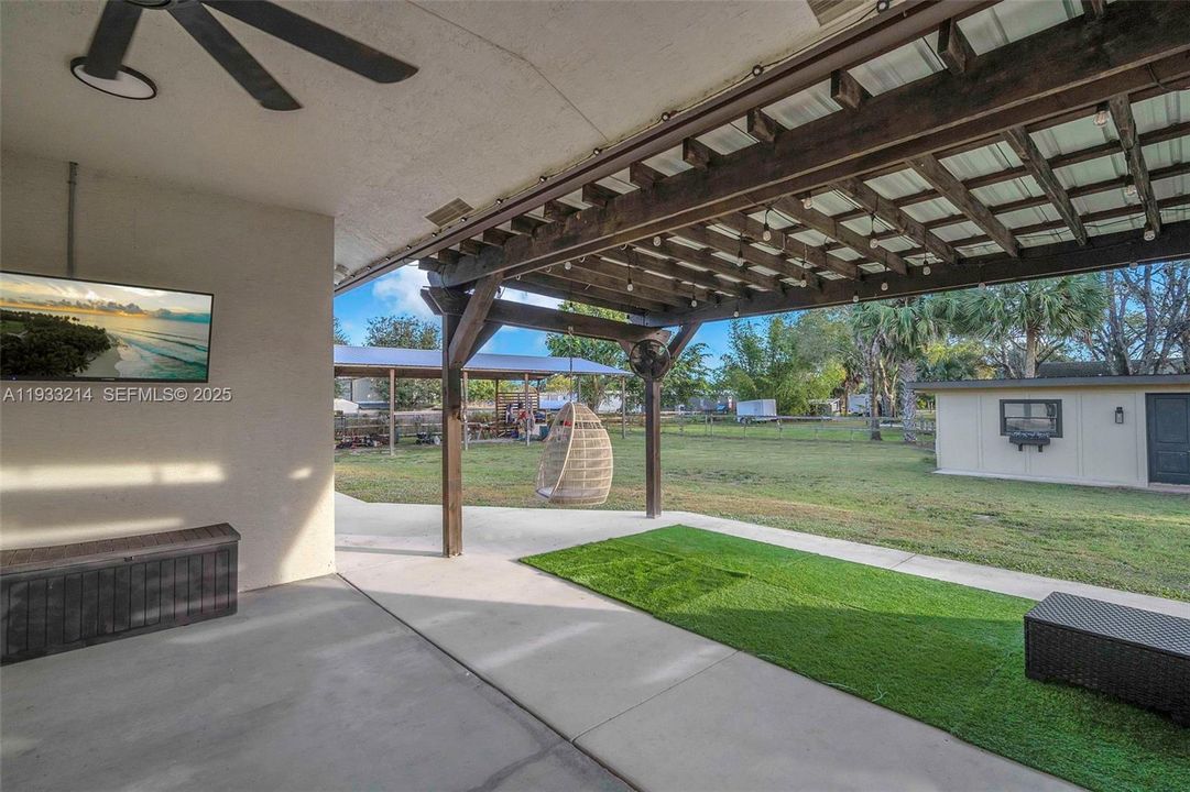 For Sale: $875,000 (4 beds, 2 baths, 2047 Square Feet)