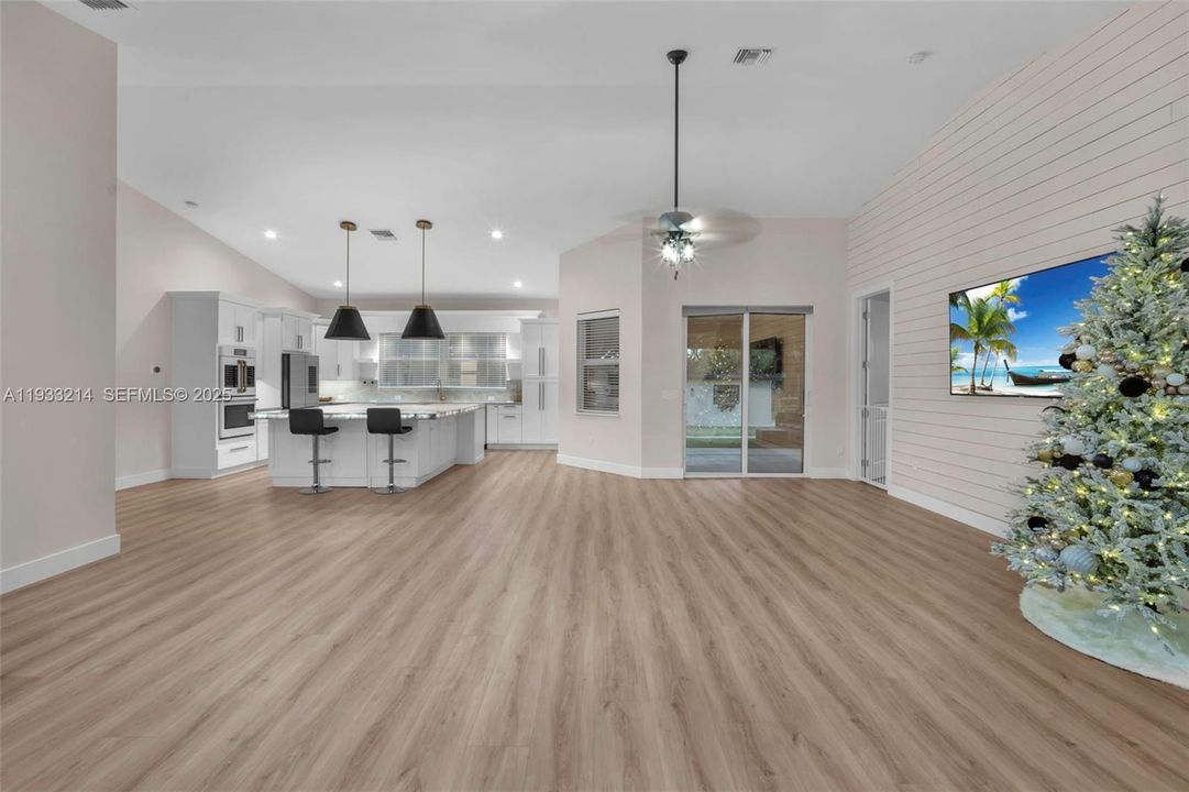 For Sale: $875,000 (4 beds, 2 baths, 2047 Square Feet)