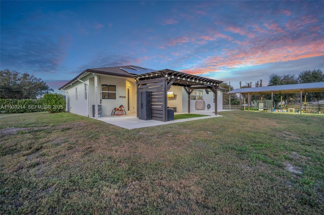 For Sale: $875,000 (4 beds, 2 baths, 2047 Square Feet)