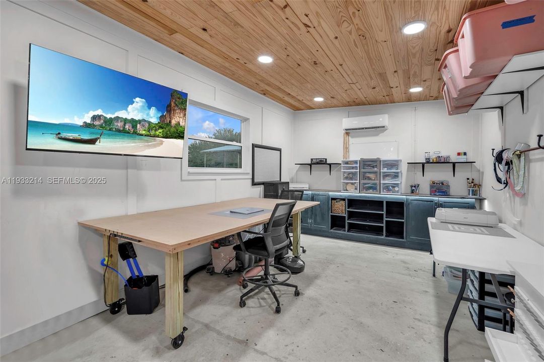 For Sale: $875,000 (4 beds, 2 baths, 2047 Square Feet)