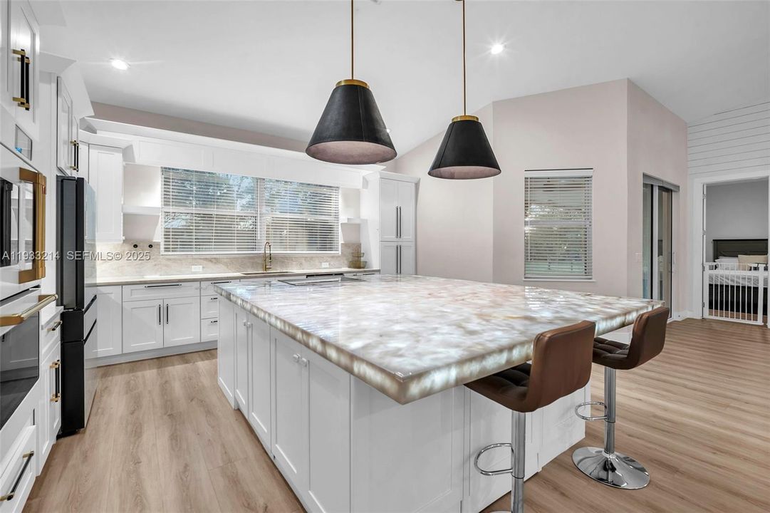 For Sale: $875,000 (4 beds, 2 baths, 2047 Square Feet)