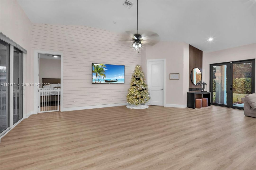 For Sale: $875,000 (4 beds, 2 baths, 2047 Square Feet)