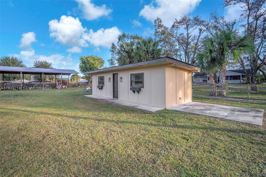 For Sale: $875,000 (4 beds, 2 baths, 2047 Square Feet)