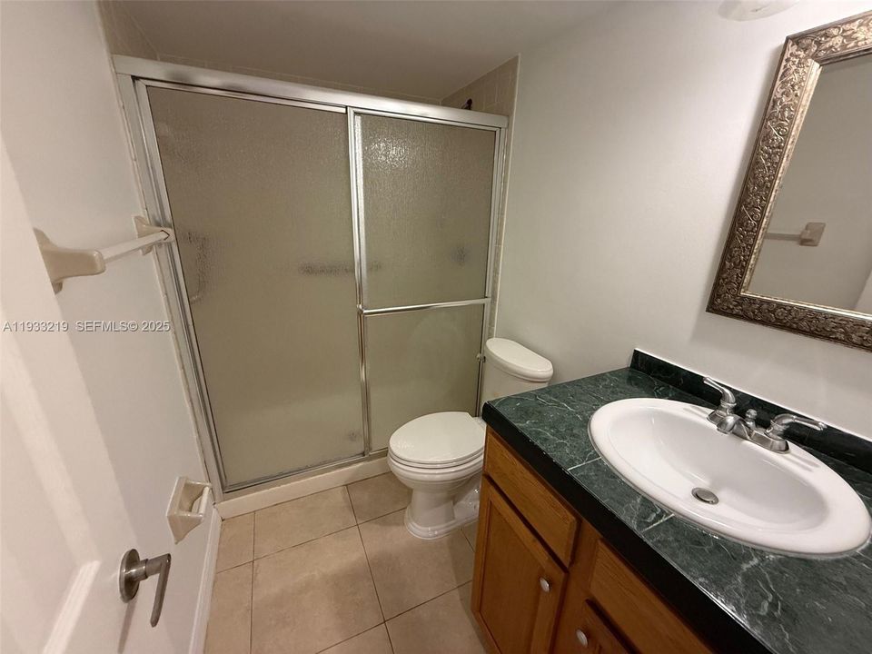 For Rent: $2,500 (2 beds, 2 baths, 1339 Square Feet)
