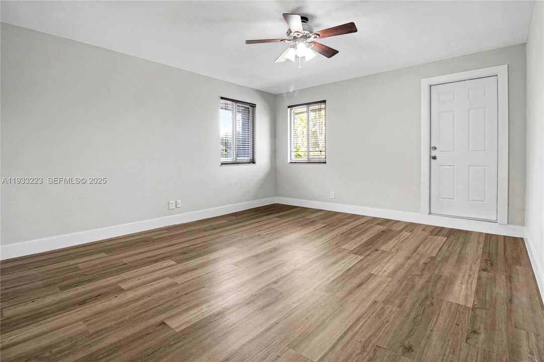 For Rent: $2,700 (2 beds, 1 baths, 2787 Square Feet)