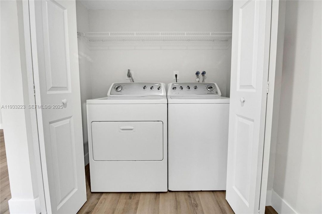 For Rent: $2,700 (2 beds, 1 baths, 2787 Square Feet)