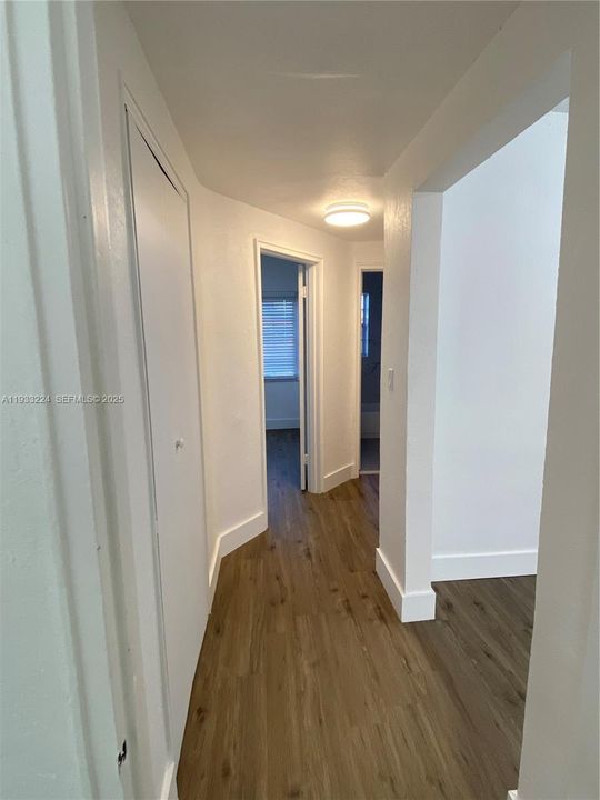 For Rent: $2,100 (2 beds, 1 baths, 725 Square Feet)