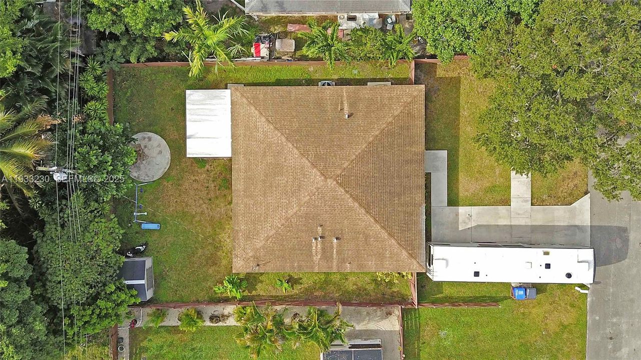 На продажу: $599,000 (3 спален, 2 ванн, 1758 Квадратных фут)