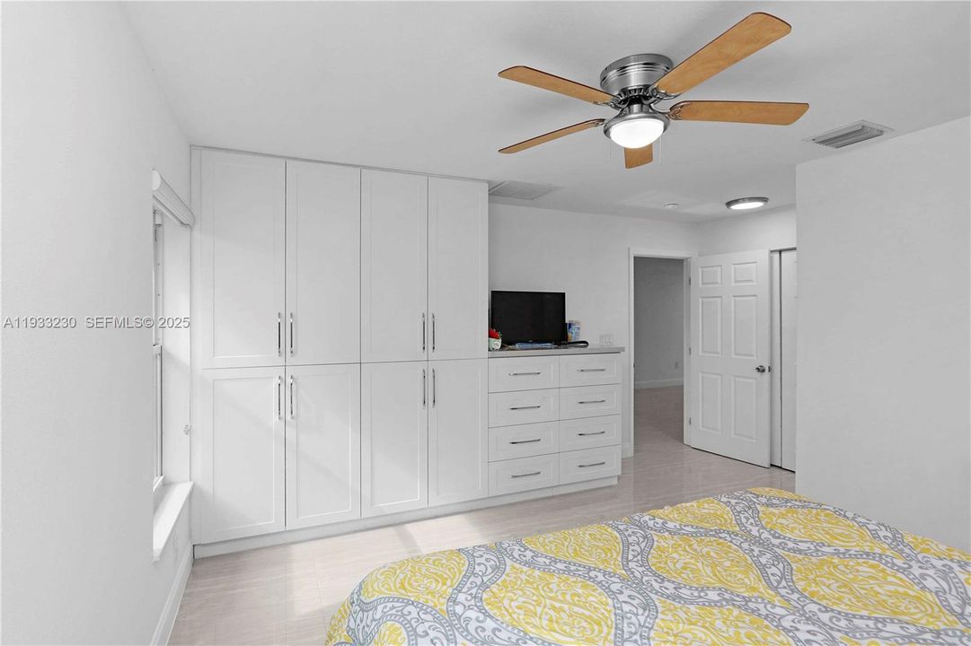 На продажу: $599,000 (3 спален, 2 ванн, 1758 Квадратных фут)