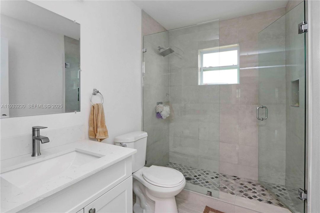 На продажу: $599,000 (3 спален, 2 ванн, 1758 Квадратных фут)