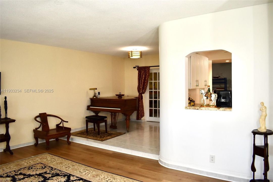 For Sale: $695,000 (3 beds, 2 baths, 1940 Square Feet)