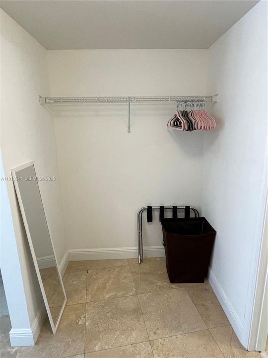 For Rent: $2,800 (1 beds, 1 baths, 791 Square Feet)