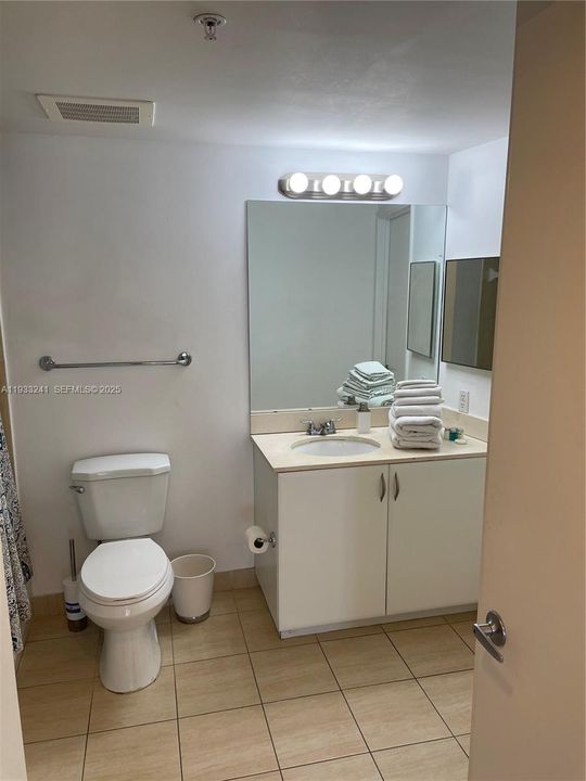 For Rent: $2,800 (1 beds, 1 baths, 791 Square Feet)