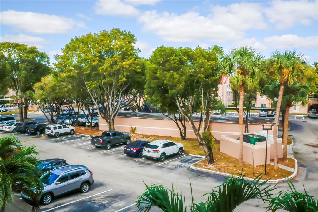 For Rent: $2,250 (2 beds, 2 baths, 1075 Square Feet)