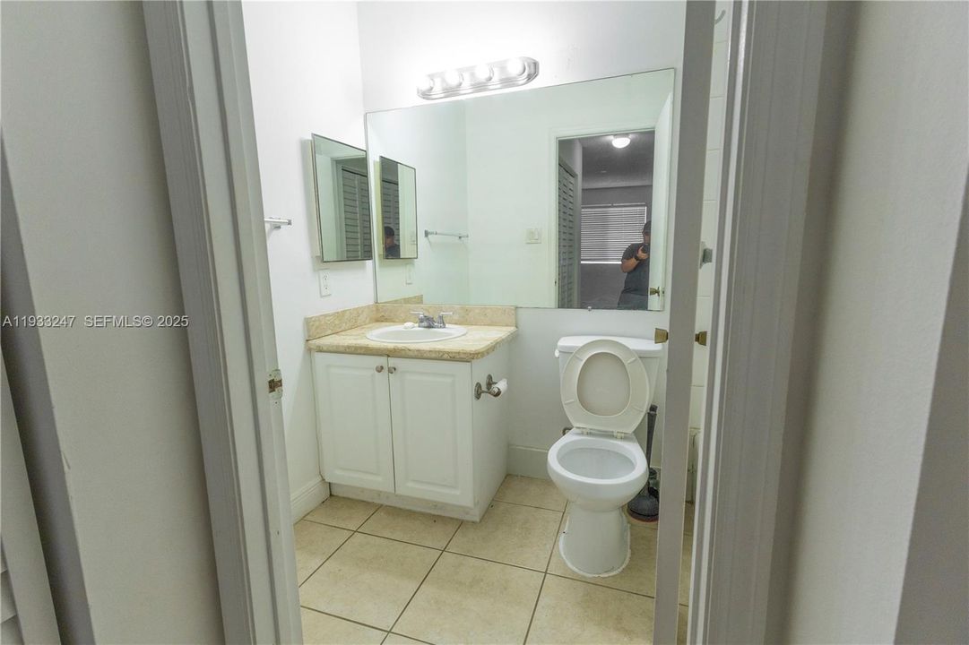 For Rent: $2,250 (2 beds, 2 baths, 1075 Square Feet)