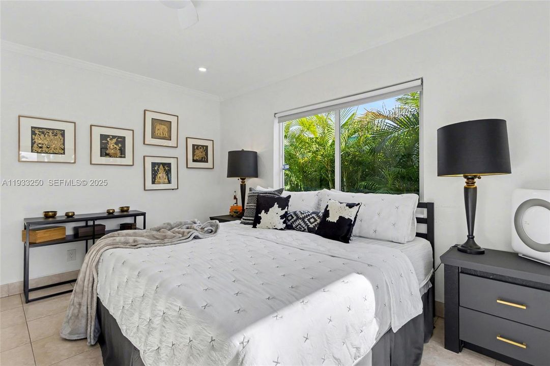 В аренду: $4,900 (3 спален, 3 ванн, 1563 Квадратных фут)