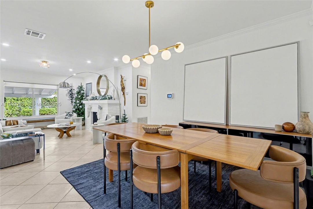 В аренду: $4,900 (3 спален, 3 ванн, 1563 Квадратных фут)