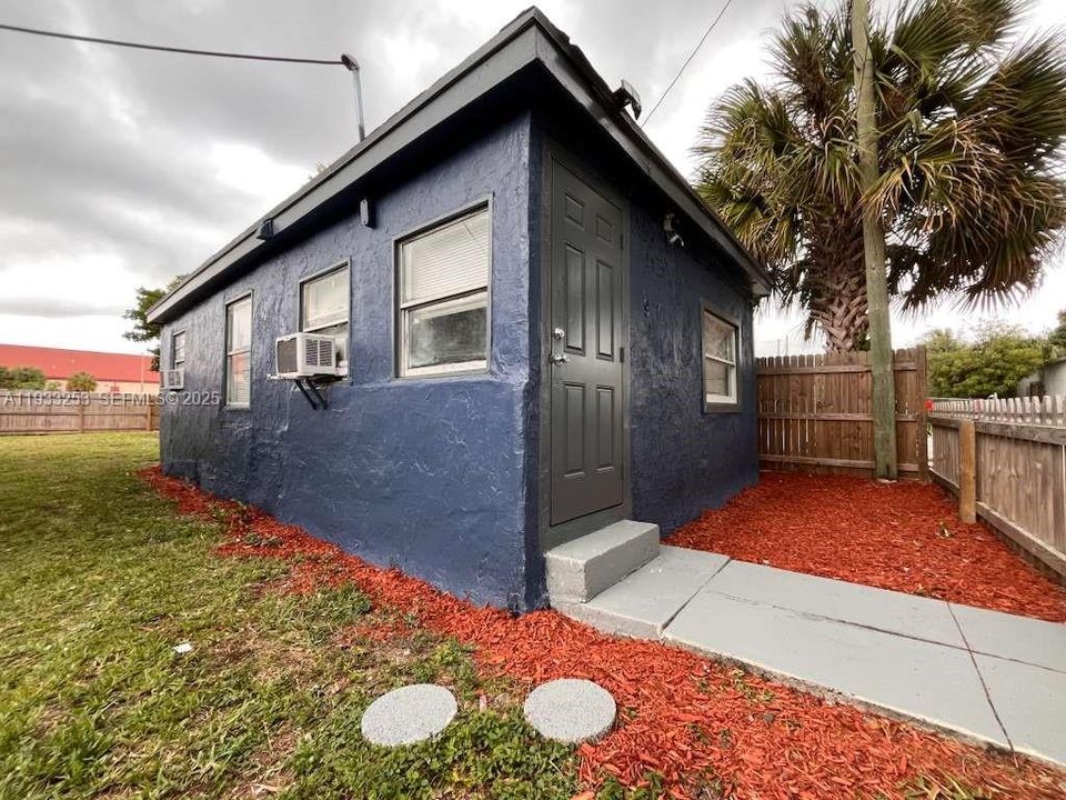 For Sale: $390,000 (0 beds, 0 baths, 973 Square Feet)