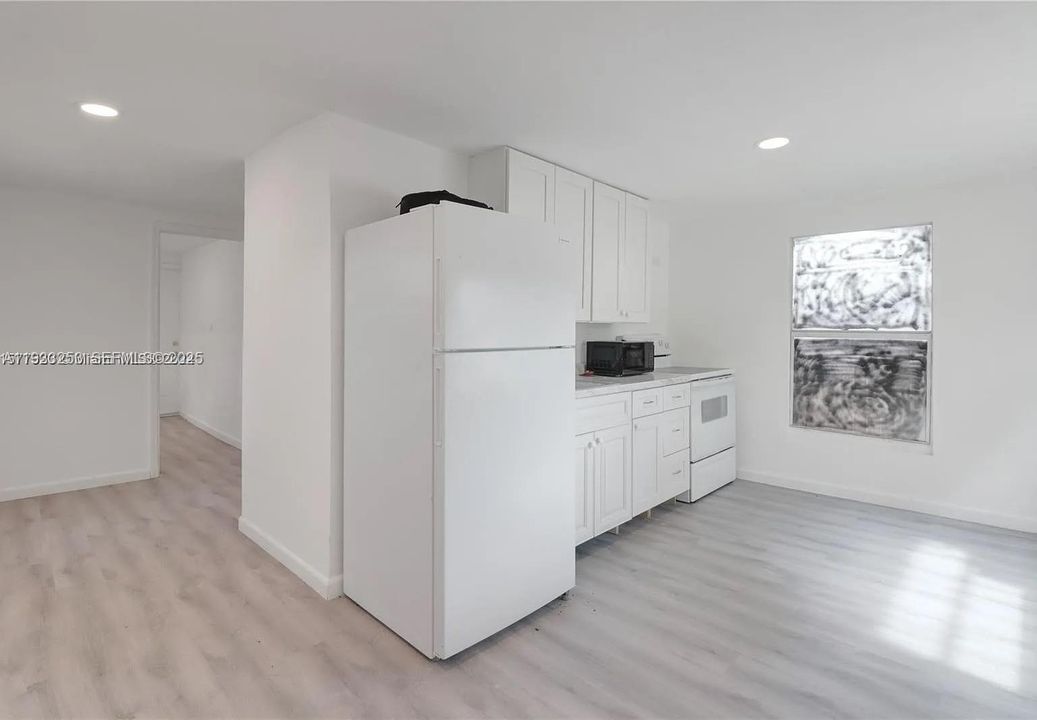 For Sale: $390,000 (0 beds, 0 baths, 973 Square Feet)