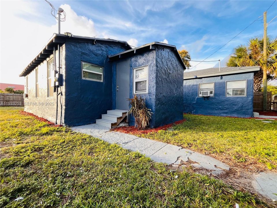 For Sale: $390,000 (0 beds, 0 baths, 973 Square Feet)