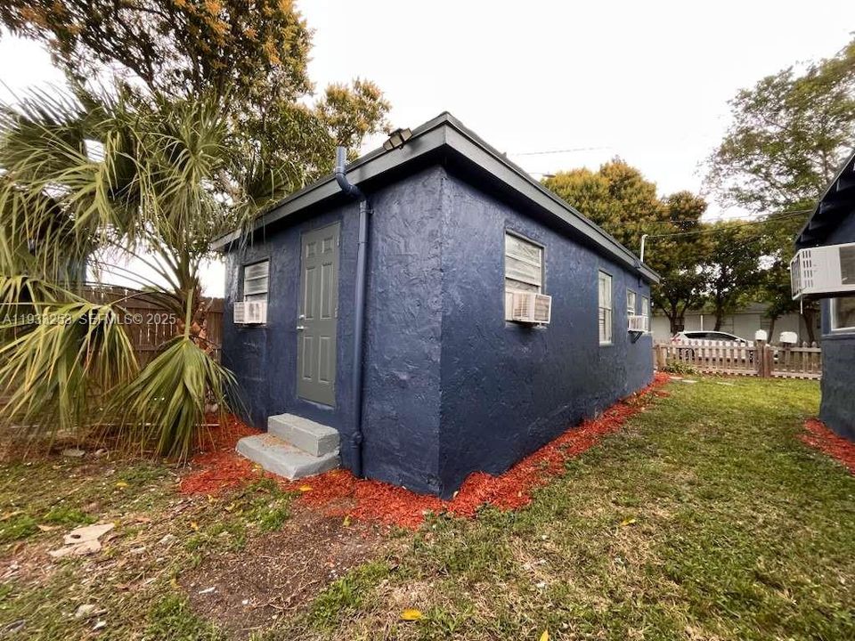 For Sale: $390,000 (0 beds, 0 baths, 973 Square Feet)