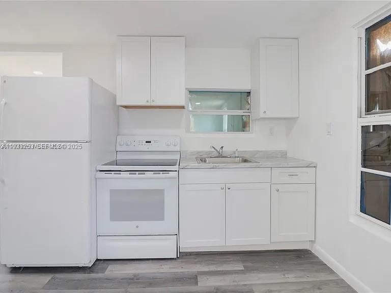 For Sale: $390,000 (0 beds, 0 baths, 973 Square Feet)