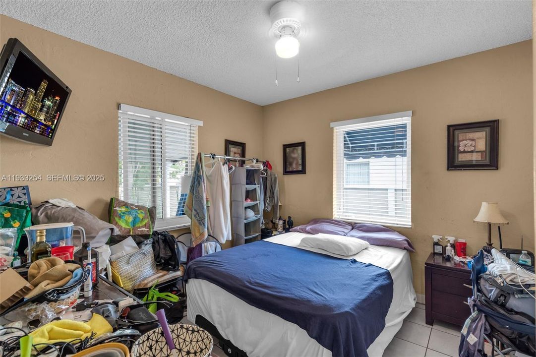 En Venta: $584,900 (2 camas, 1 baños, 1172 Pies cuadrados)