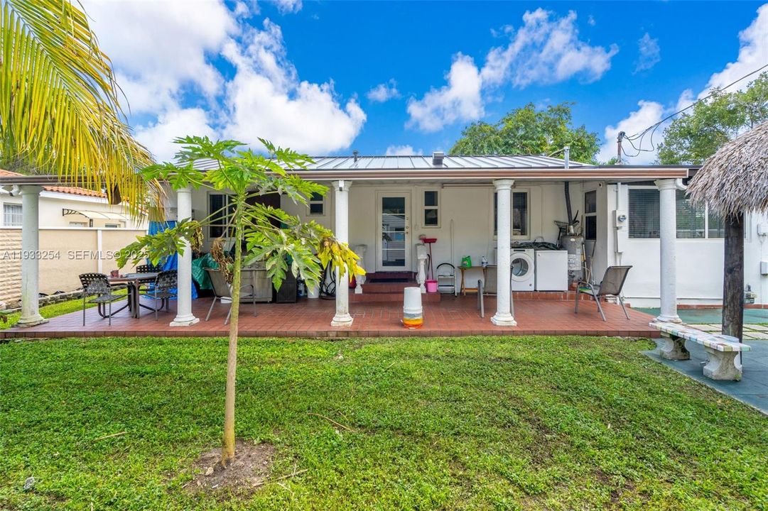 En Venta: $584,900 (2 camas, 1 baños, 1172 Pies cuadrados)