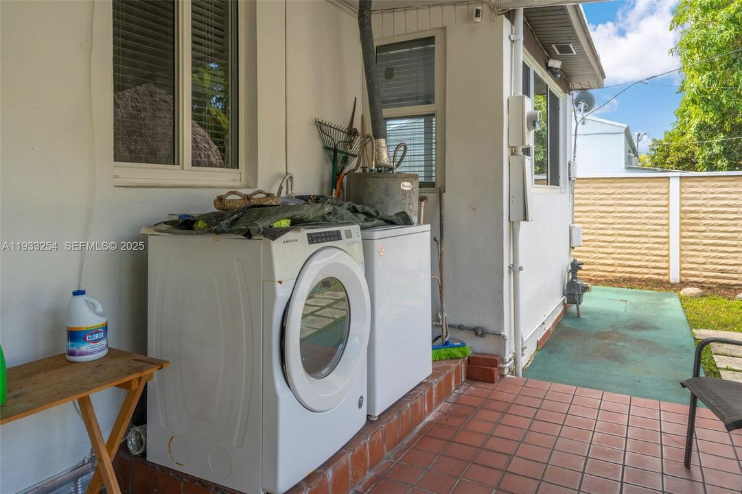 En Venta: $584,900 (2 camas, 1 baños, 1172 Pies cuadrados)