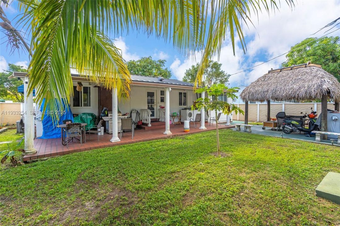 En Venta: $584,900 (2 camas, 1 baños, 1172 Pies cuadrados)