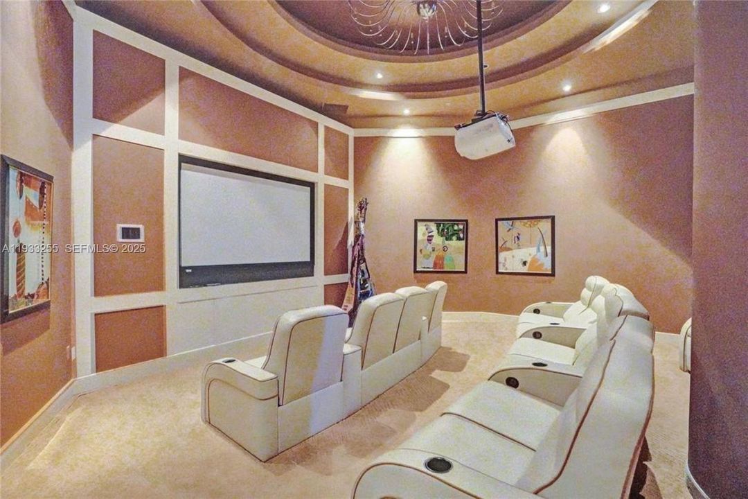 For Sale: $1,799,000 (3 beds, 3 baths, 2115 Square Feet)