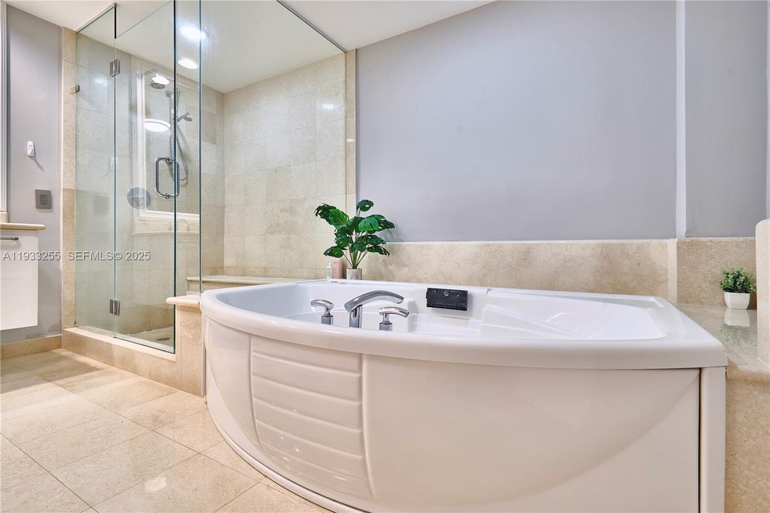 For Sale: $1,799,000 (3 beds, 3 baths, 2115 Square Feet)