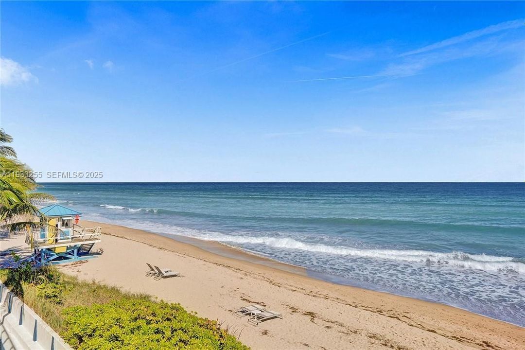 For Sale: $1,799,000 (3 beds, 3 baths, 2115 Square Feet)