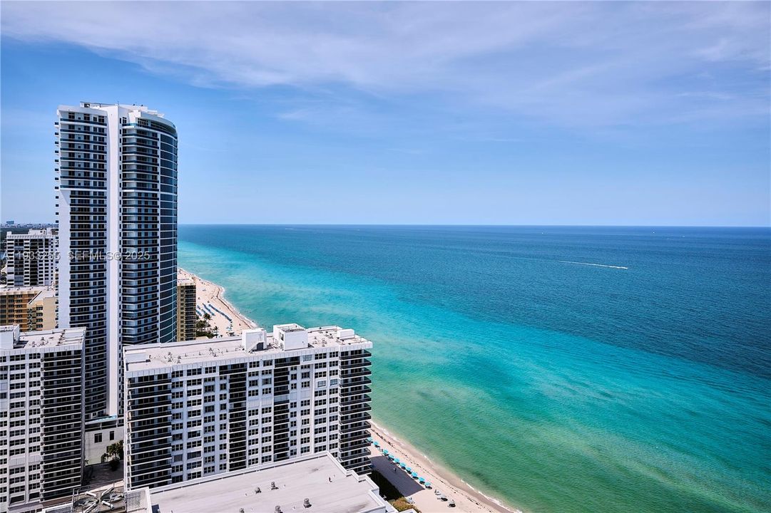 For Sale: $1,799,000 (3 beds, 3 baths, 2115 Square Feet)