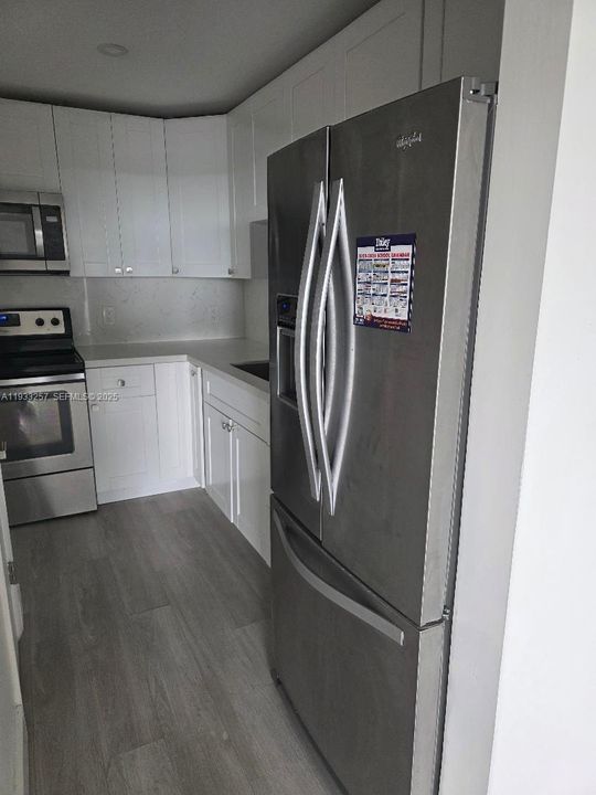 В аренду: $1,900 (2 спален, 2 ванн, 1075 Квадратных фут)