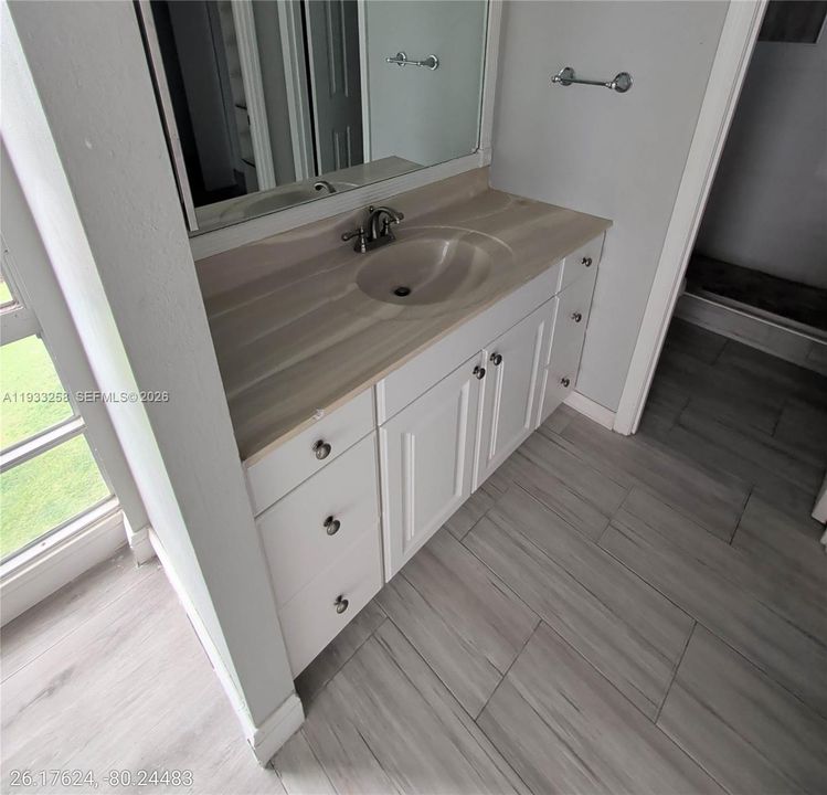 Activo con contrato: $79,900 (2 camas, 2 baños, 1148 Pies cuadrados)