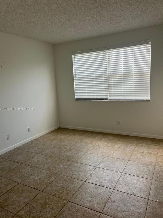 En Renta: $2,100 (2 camas, 2 baños, 984 Pies cuadrados)