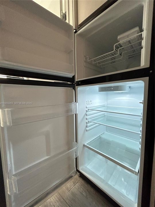 For Rent: $2,200 (1 beds, 1 baths, 412 Square Feet)