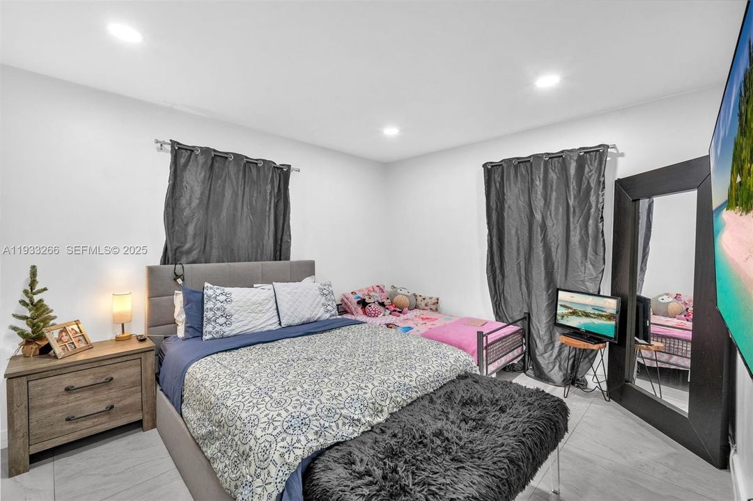 En Venta: $599,000 (2 camas, 1 baños, 1256 Pies cuadrados)