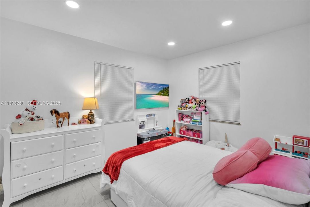 En Venta: $599,000 (2 camas, 1 baños, 1256 Pies cuadrados)