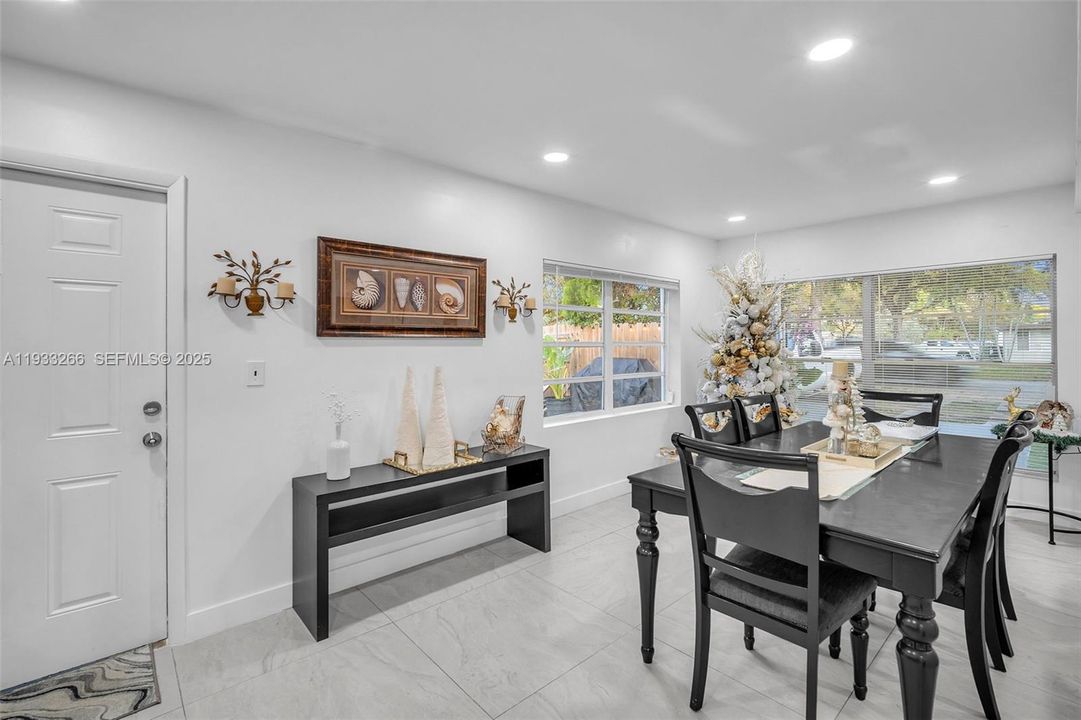 En Venta: $599,000 (2 camas, 1 baños, 1256 Pies cuadrados)